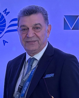 ARİF BADUR